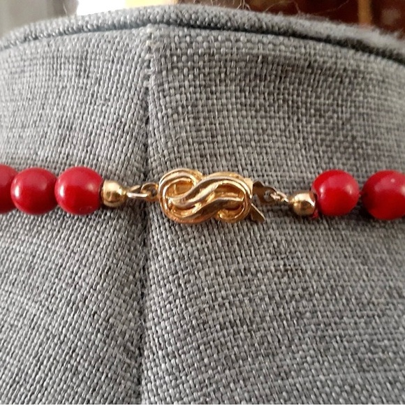 Vintage Red Bead Necklace - Picture 4 of 7